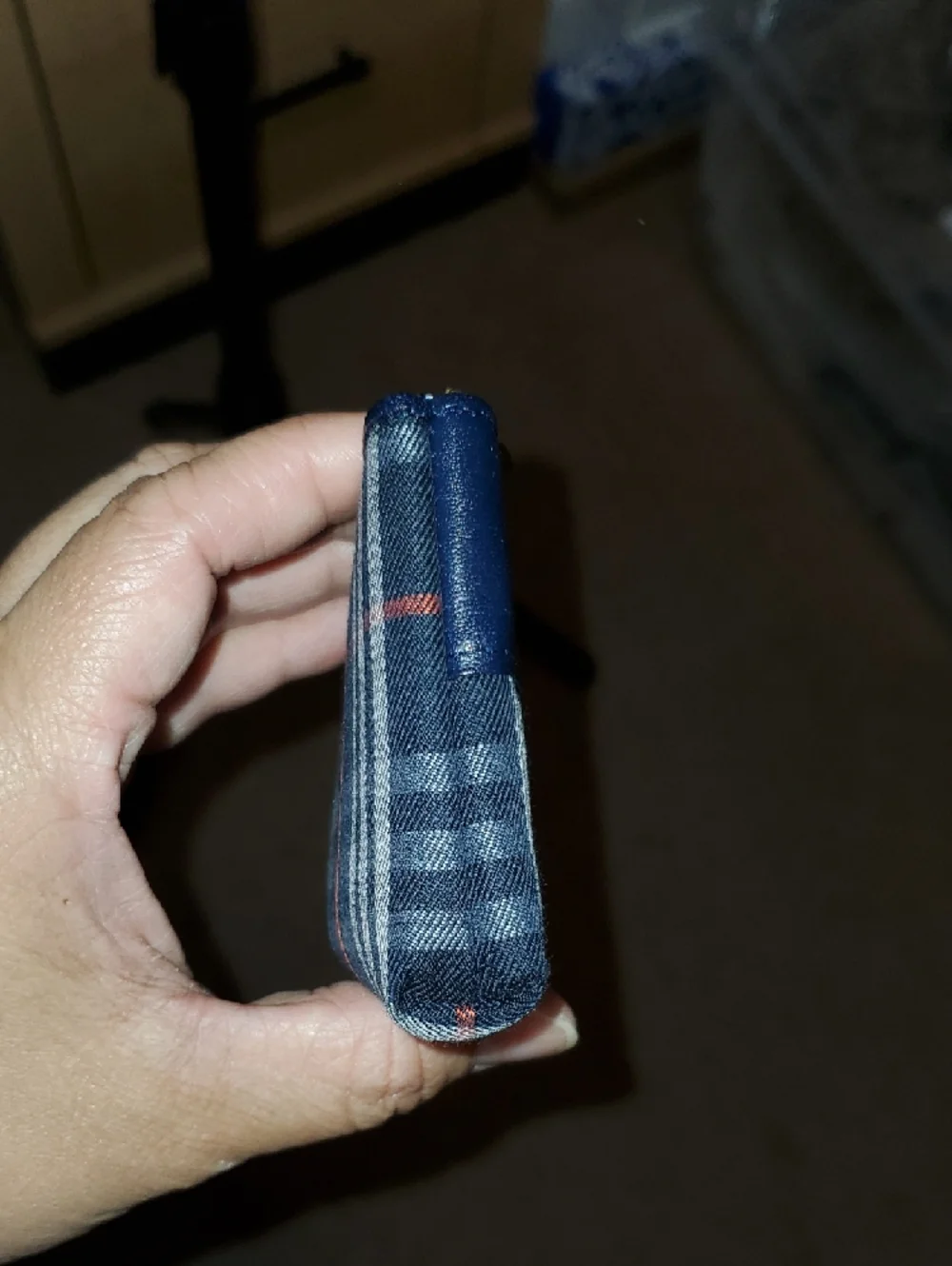 Burberrys of London Plaid Zip Wallet in Black and Tan with Red Accents - Picture 4 of 8